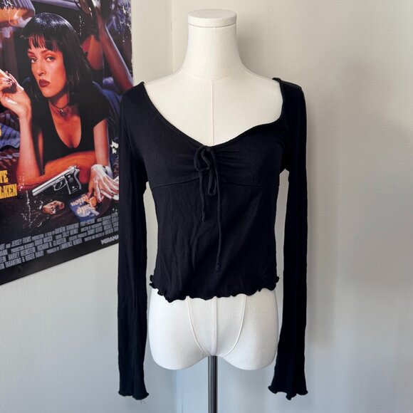 Urban Outfitters Tops - Urban Outfitters Kimchi Blue Black Long Sleeve Scalloped Cropped Blouse